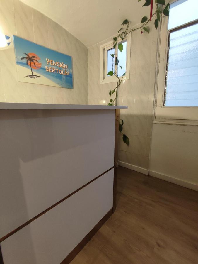 Pension Bertolin Barcelona Zewnętrze zdjęcie